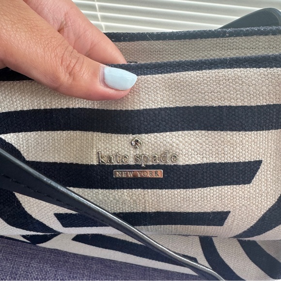 Kate Spade Weekender Tote Bag - Picture 2 of 10